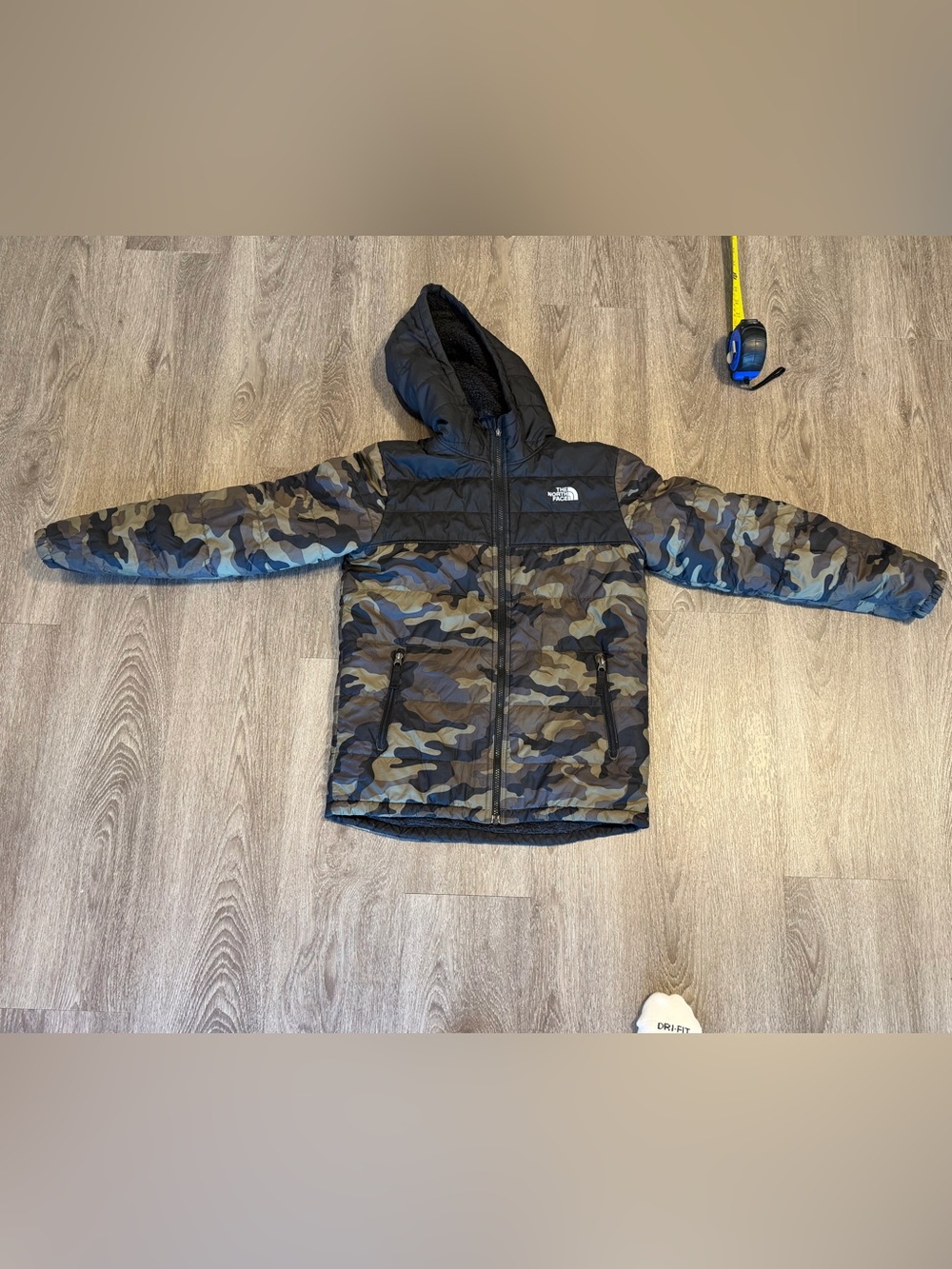 The North Face Jacket Boys Large Green Camo Reversible Hooded Fleece Puffer Coat